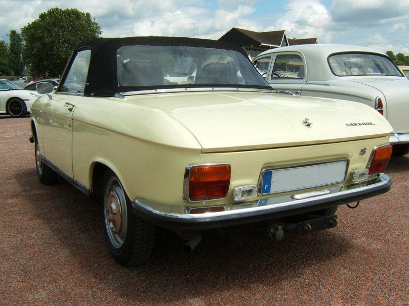 Peugeot 304 photo