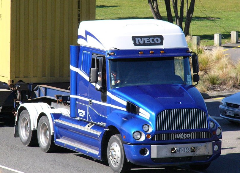 Iveco bonnet