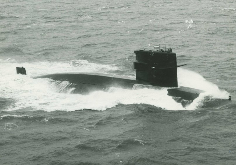 USS Triton SSN-586