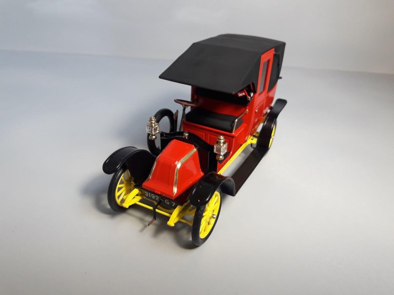 Марнское такси 1914 масштабная модель