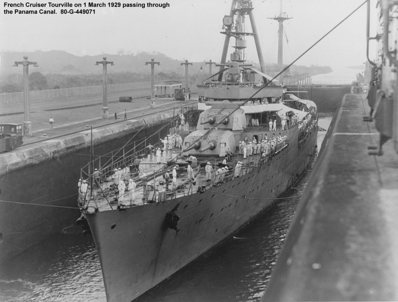 Французский крейсер Алжир