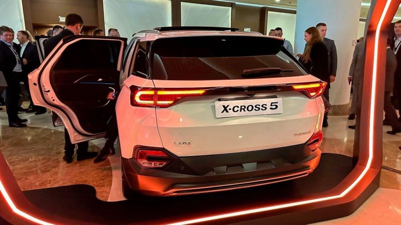 Lada x Cross 5 FAW