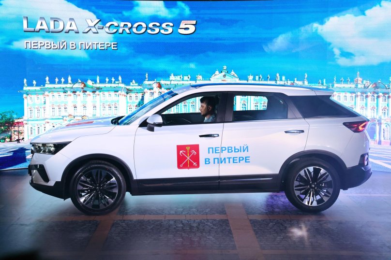 Lada Cross 5