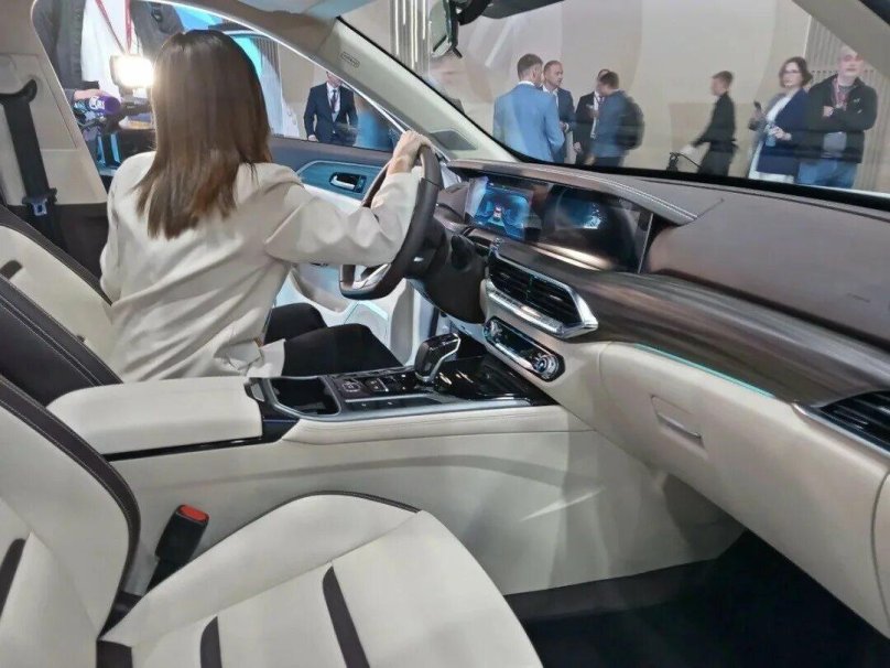 Лада x Cross 5 2023 салон