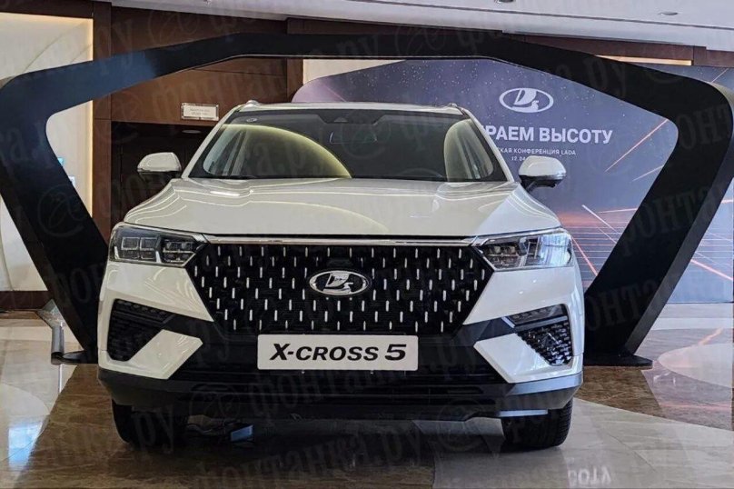 Lada Cross 5