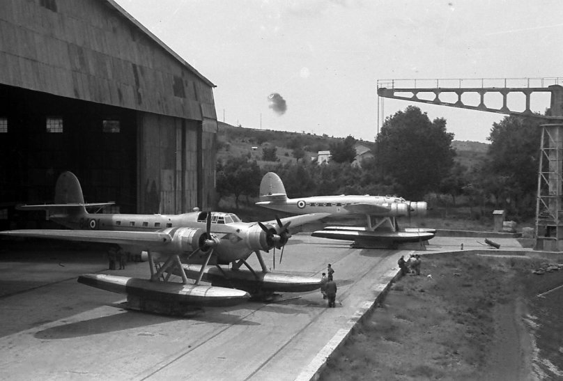 Самолет cant.z506