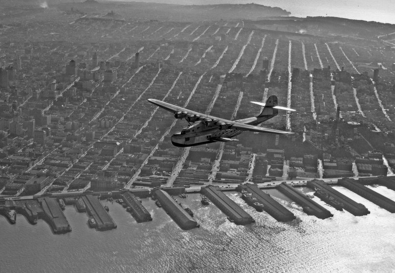 М-130 "Philippine Clipper