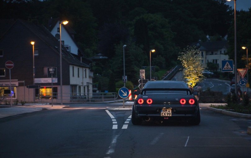 Nissan Skyline r32 Night