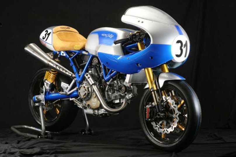 Дукати спорт 1000