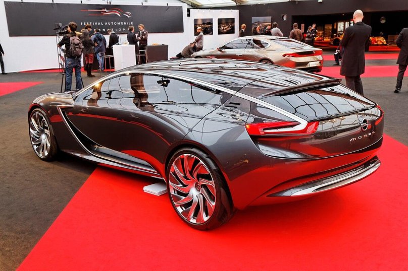 Опель Монза 2020