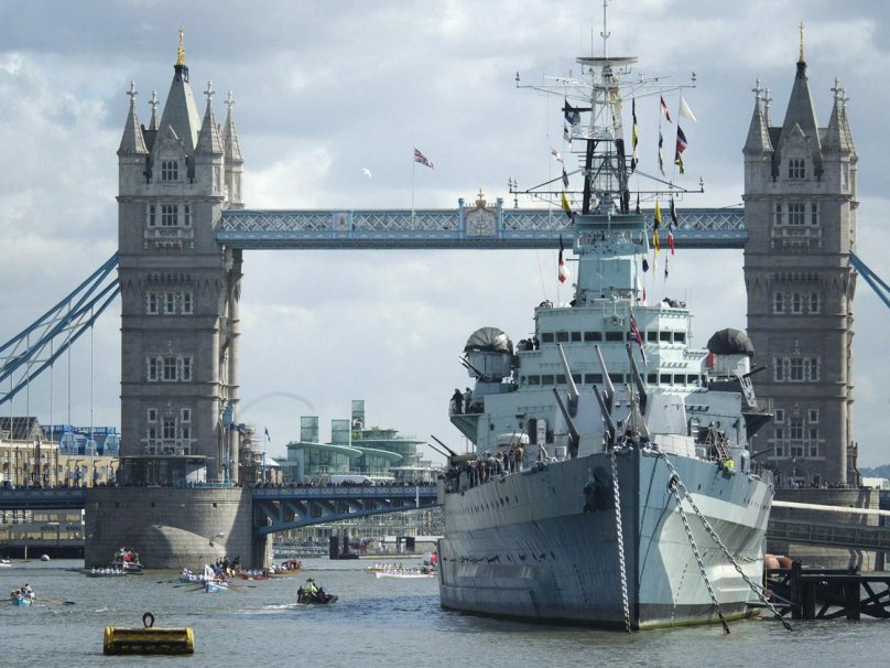 Крейсер Белфаст в Лондоне