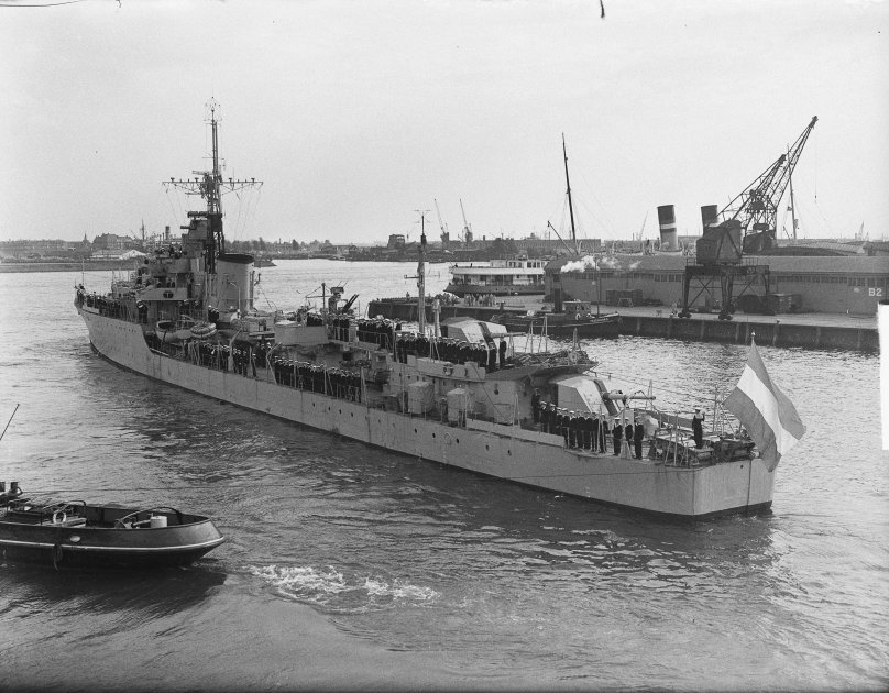 Эсминец Серапис