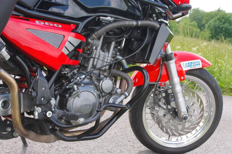 Ява Дакар 660