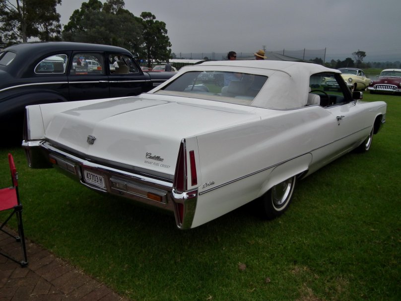 Кадиллак Девиль 1970 белый