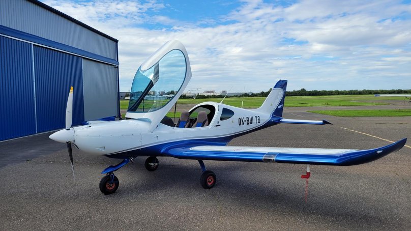 Самолет Bristell