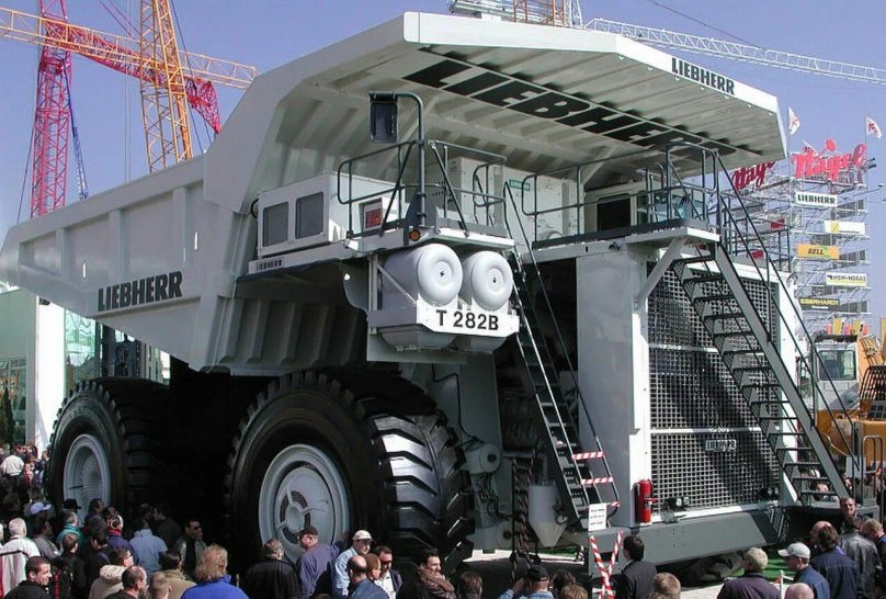Liebherr t282b кабина