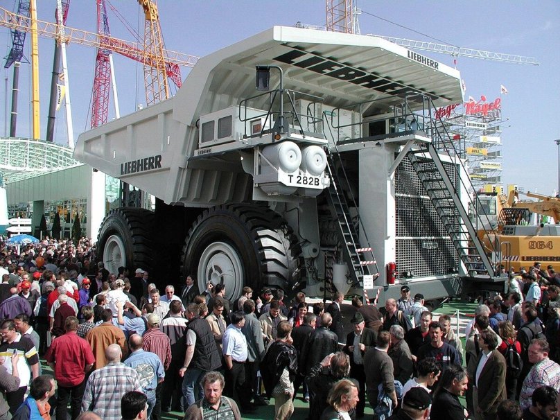 Карьерные самосвалы Liebherr t282