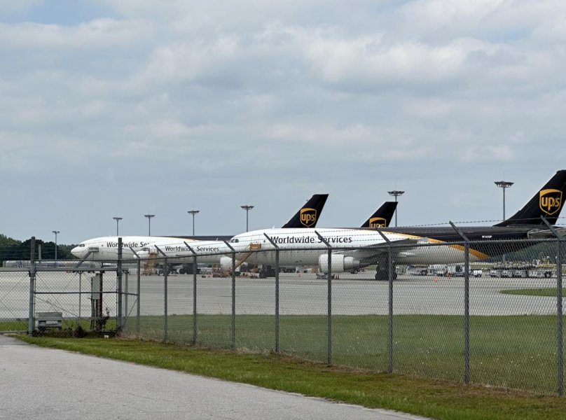 Аэропорт Селетар