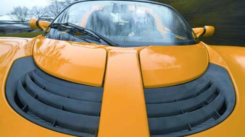 Лотус автомобиль 2002