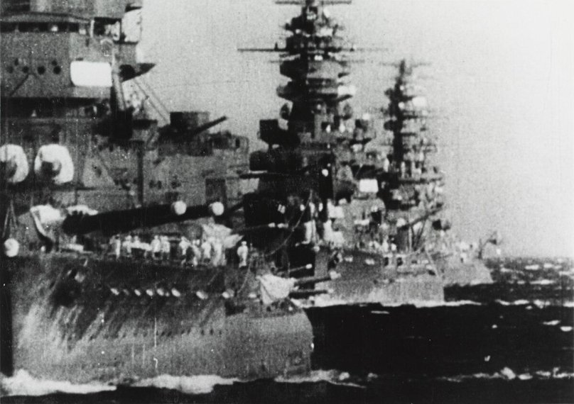 Линкор Мутсу 1942