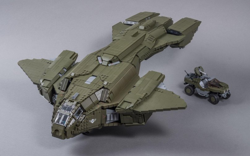 LEGO Halo Pelican dropship