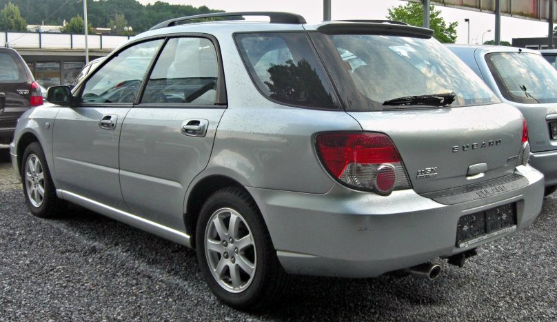 Subaru Impreza хэтчбек 2005
