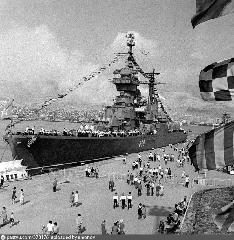 Крейсер Михаил Кутузов Новороссийск