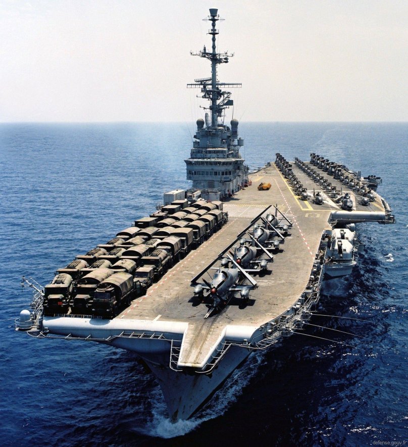 Авианосец "Clemenceau"