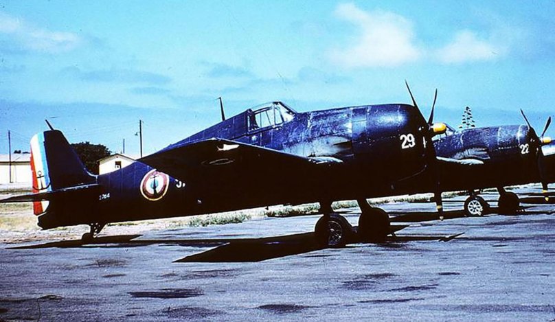 Самолет f6f Hellcat