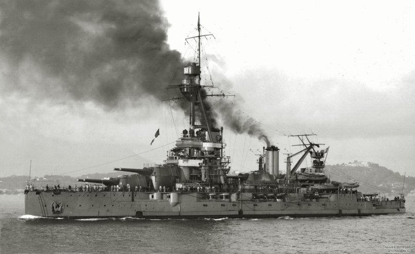 Французский линкор Бретань