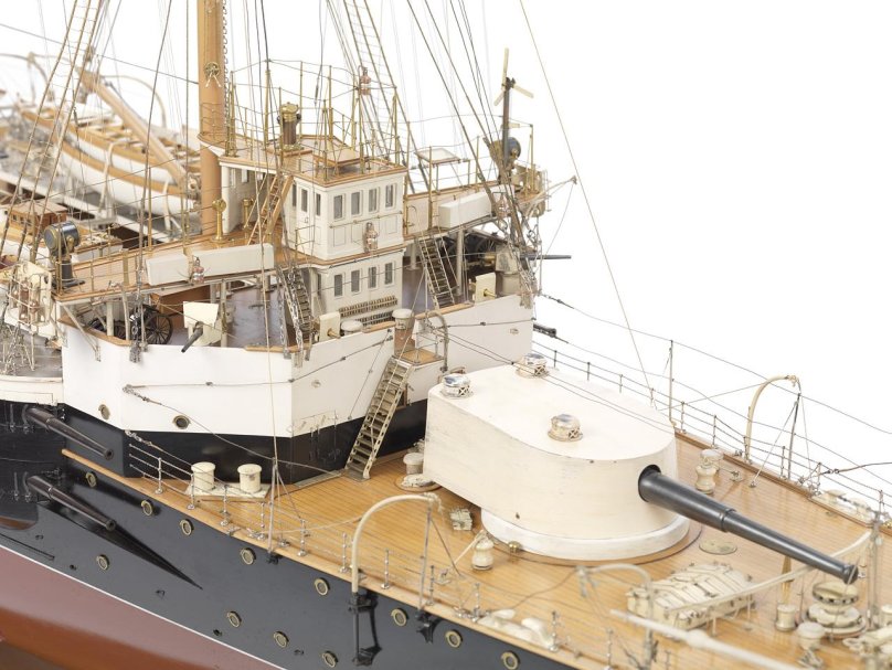 HMS Левиафан