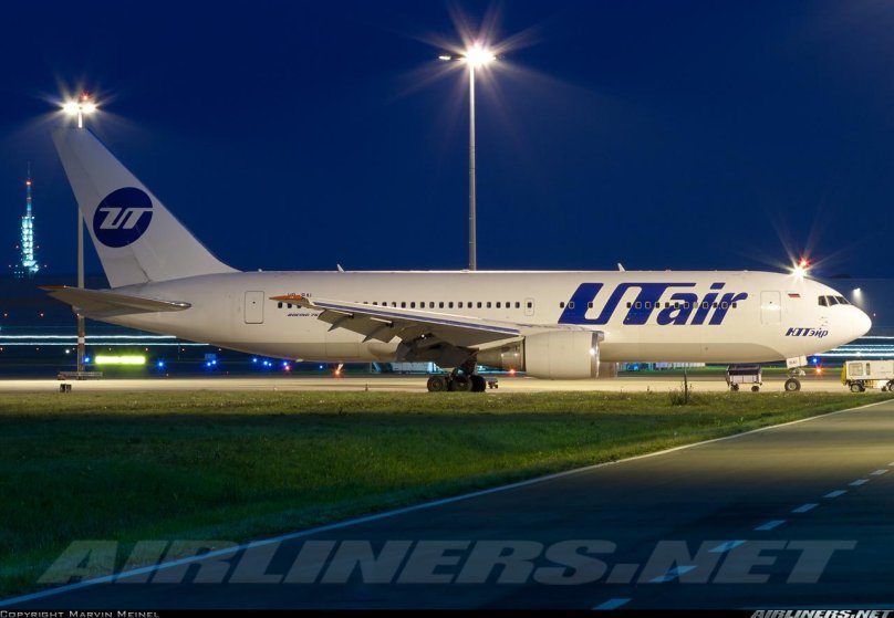 Boeing 767-200 UTAIR