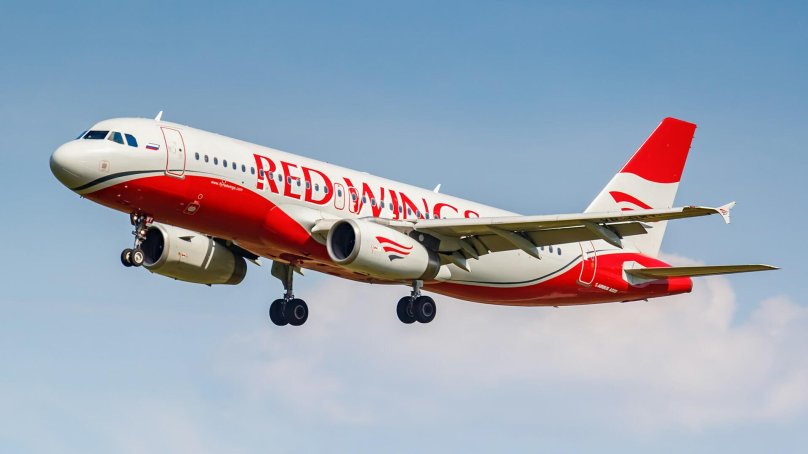 Airbus a320 Red Wings