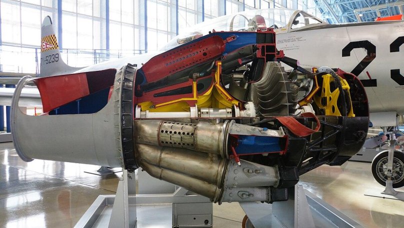 Авиационный двигатель Allison j35