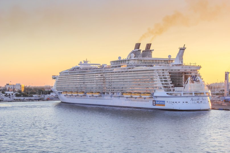 Лайнер Allure of the Seas