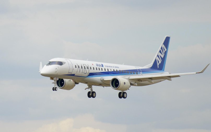 Самолет Мицубиси пассажирский