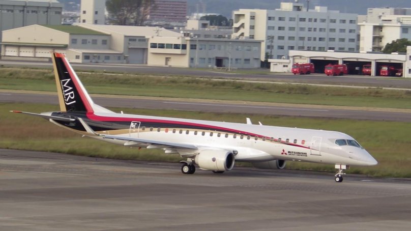Mitsubishi CRJ-200er