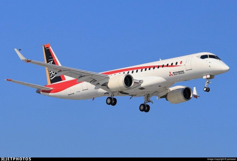 Самолет Мицубиси пассажирский