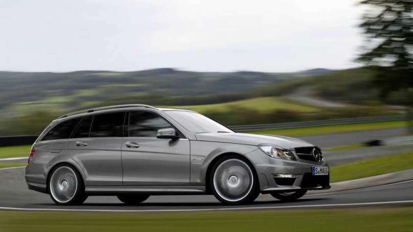 Mercedes Benz c63 AMG универсал