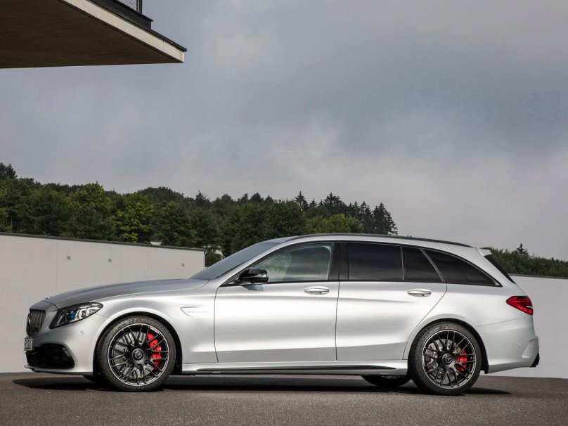 Mercedes Benz c63 AMG универсал