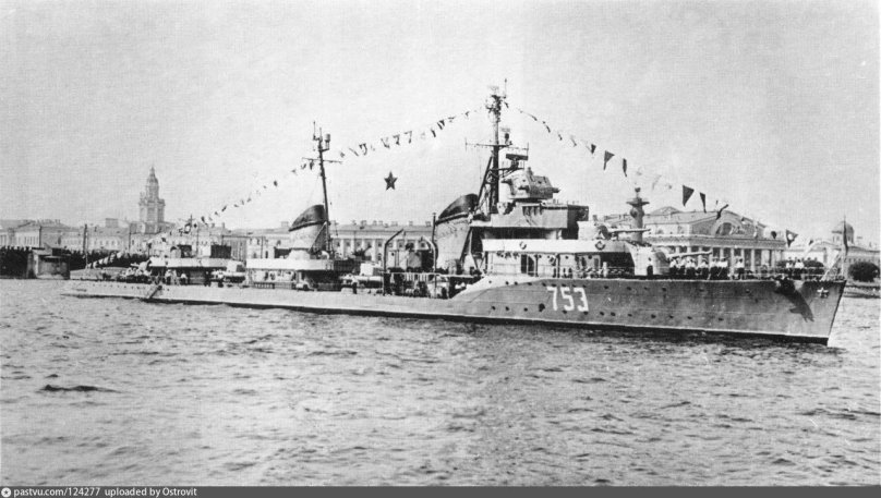 Гвардейский эскадренный миноносец «стойкий» («вице-Адмирал Дрозд»)