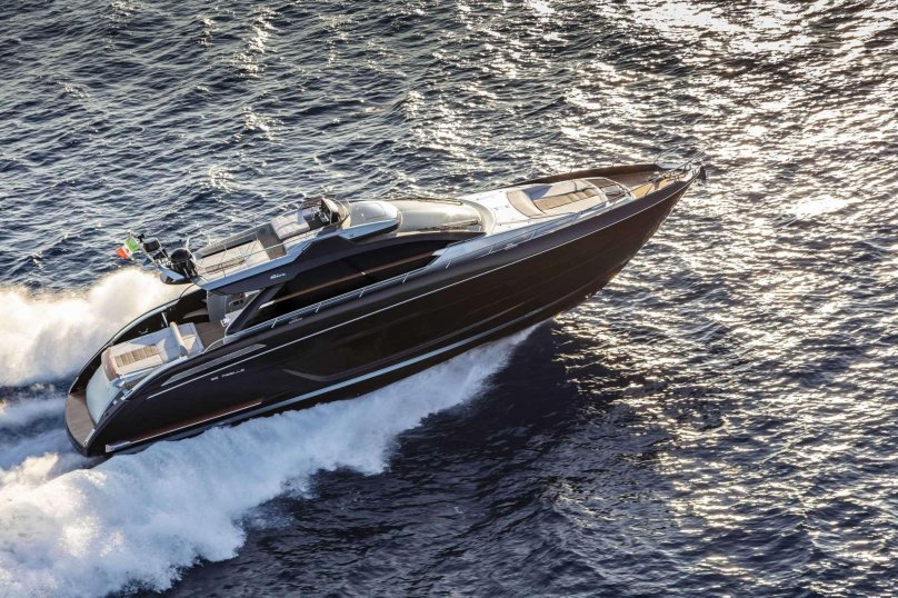 Яхта Riva 66 Ribelle