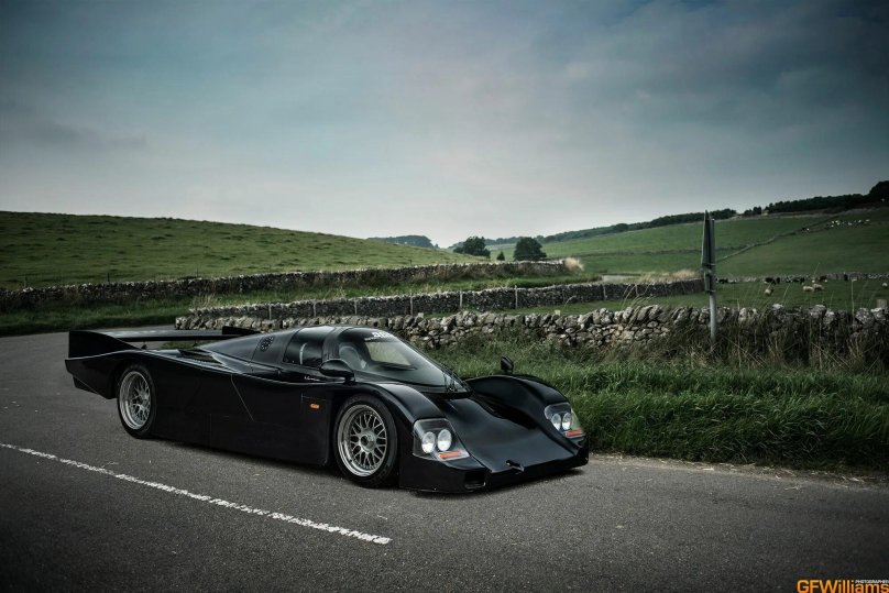 Автомобиль Dauer