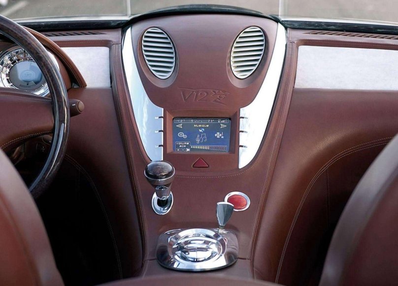 Пежо 907 салон