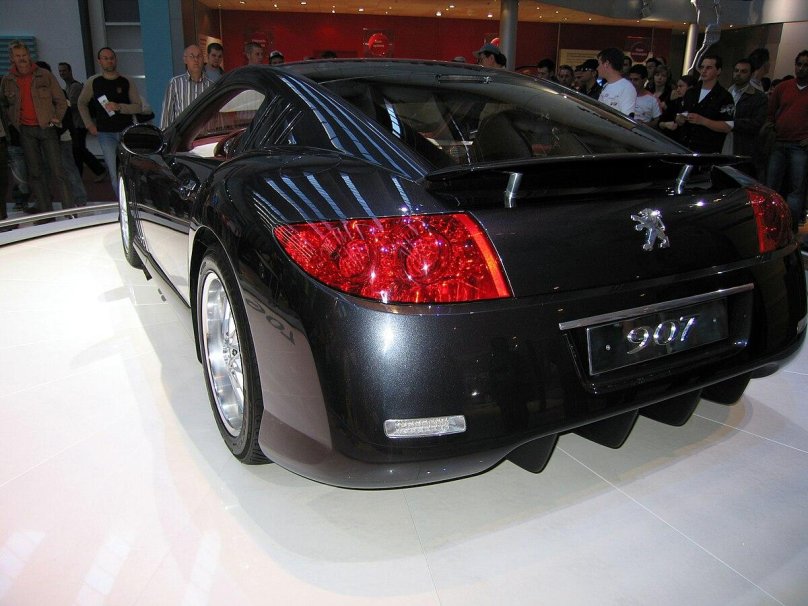 Peugeot 907 v12