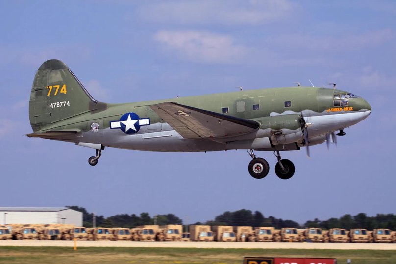 Curtiss c-46 Commando