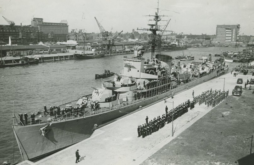 Тромп крейсер Голландия 1937