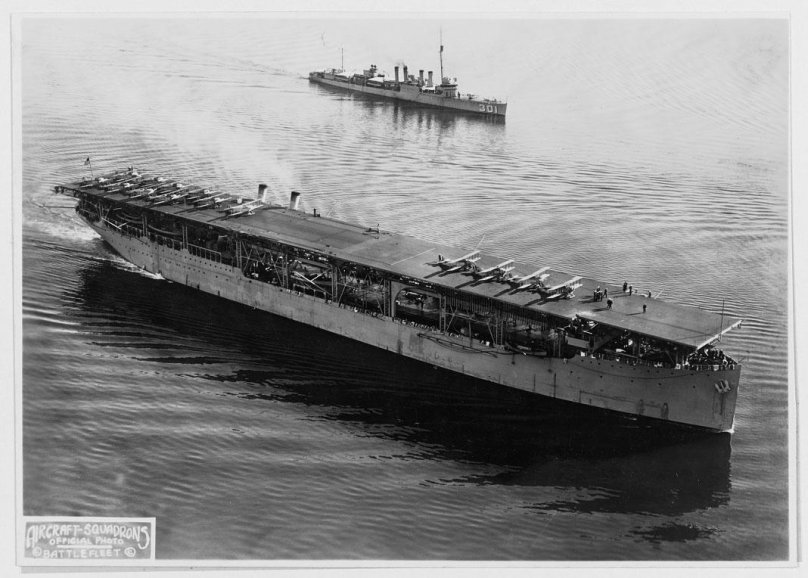 Авианосец Лэнгли