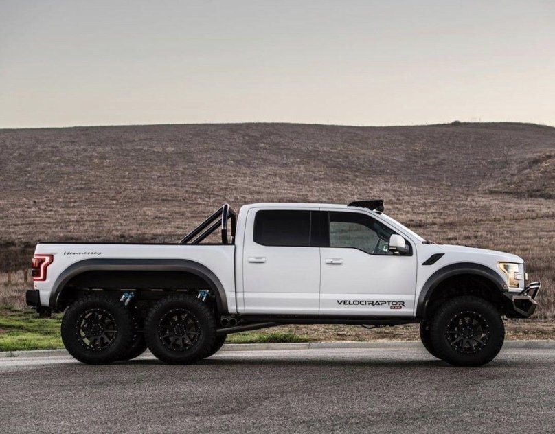 Ford f 150 Raptor Velociraptor 6x6