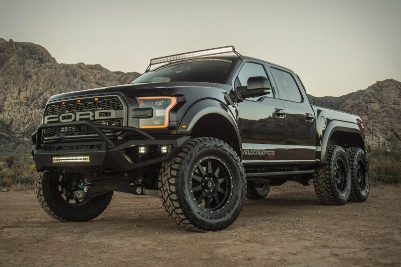 Ford f 150 Raptor Velociraptor 6x6
